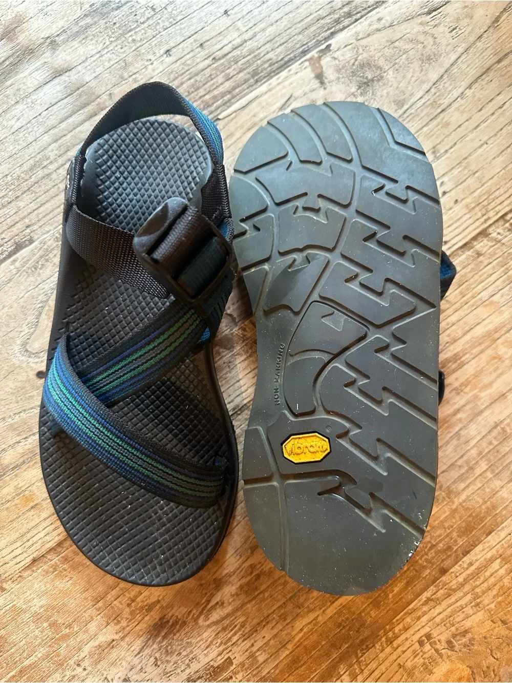 Chaco River Hiking 🥾 sandal men’s size 8 woman’s 9.5